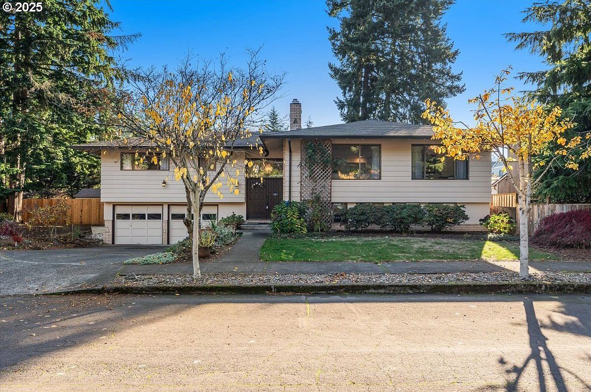 15120 SE Franklin St Portland, OR 97236  | Single Family