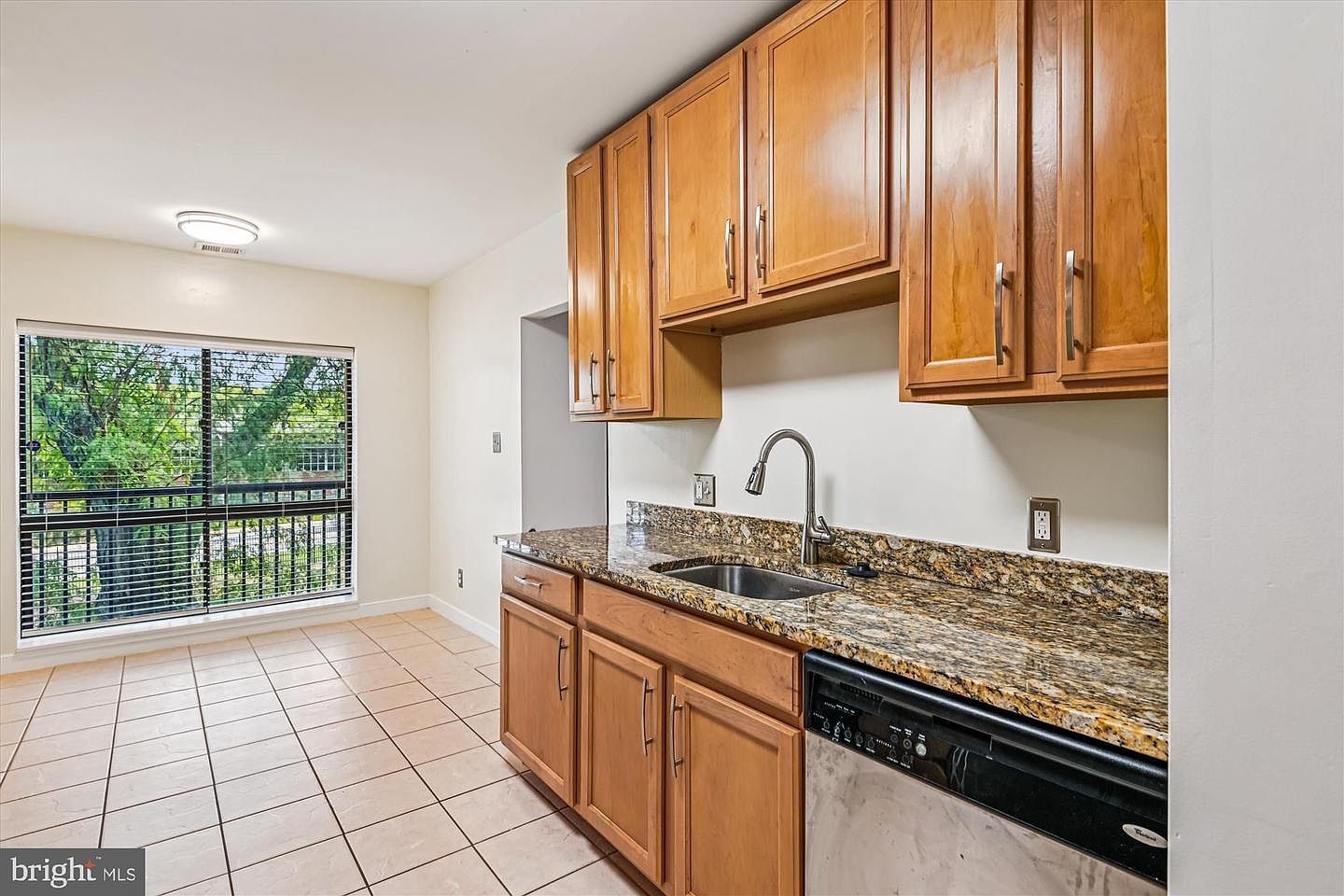 300 Hilltop Ln #300I Annapolis, MD 21403  | Condominium
