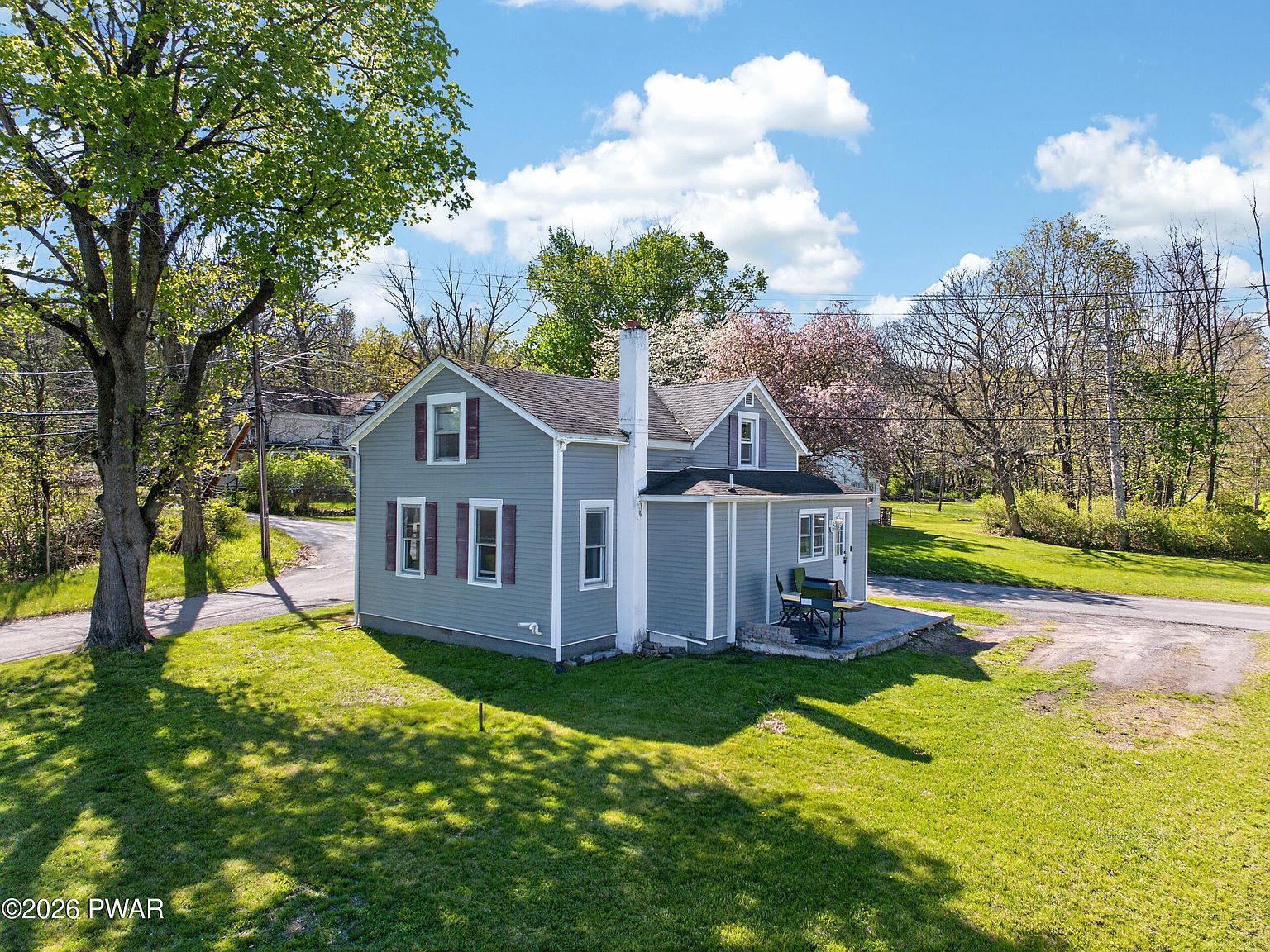 204 Avenue B Matamoras, PA 18336  | Single Family