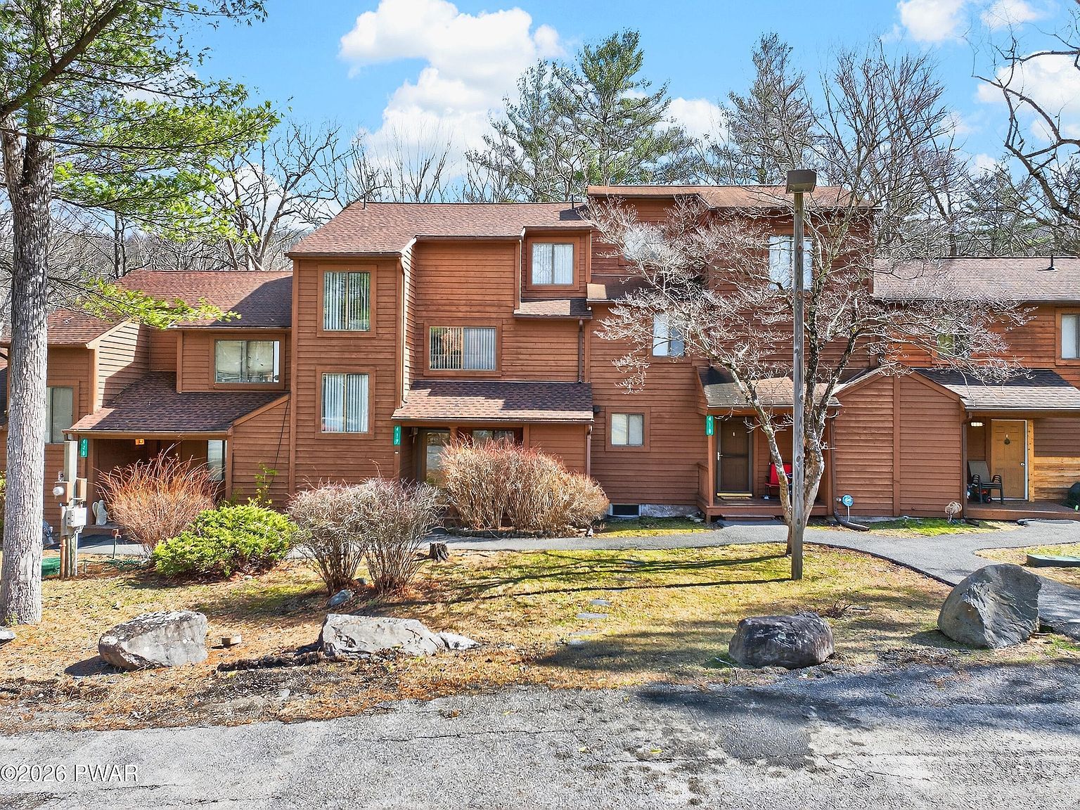 419 Tudor Ct Bushkill, PA 18324  | New build
