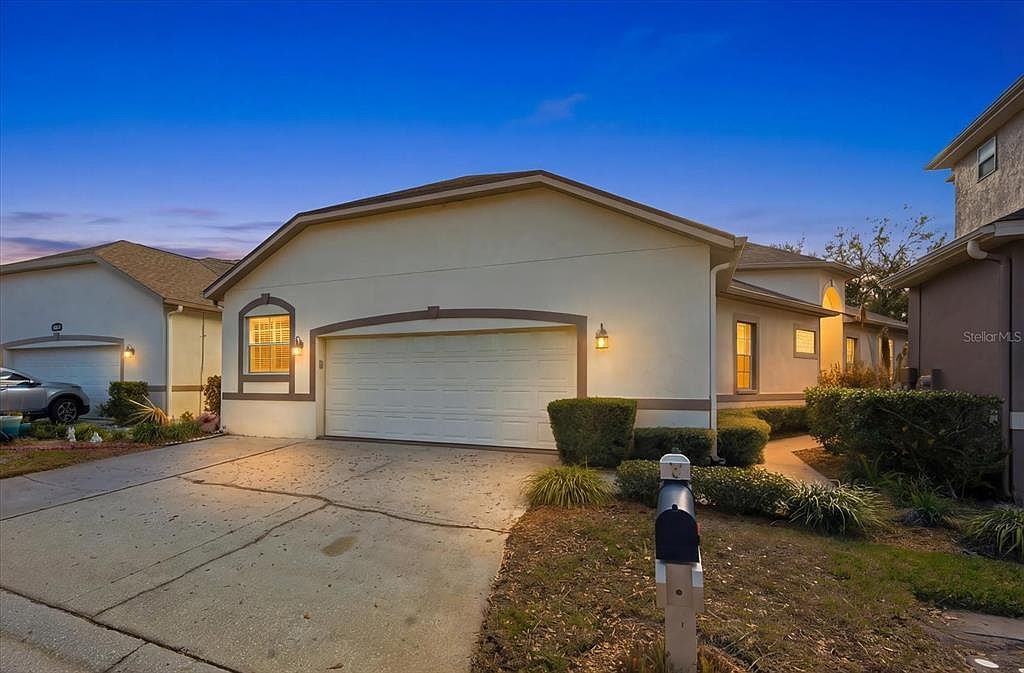 5202 Fairway One Dr Valrico, FL 33596  | Single Family