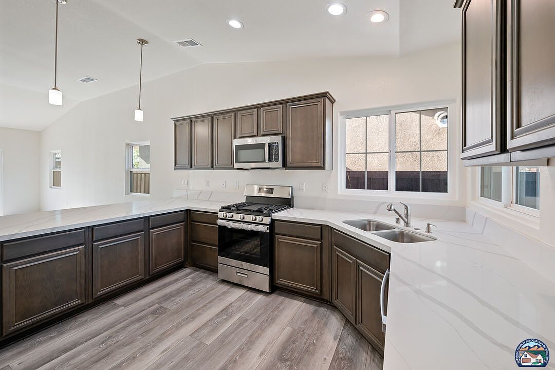 855 Bougainvillea Ct Brawley, CA 92227  | Single Family