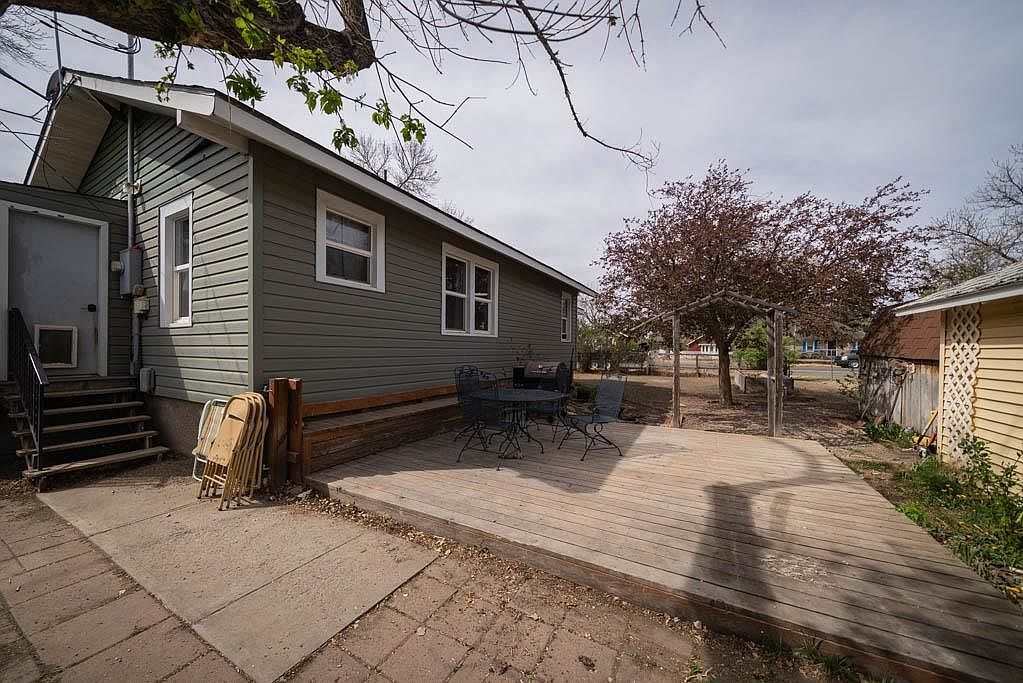 1302 Salsbury Ave Cody, WY 82414  | Single Family