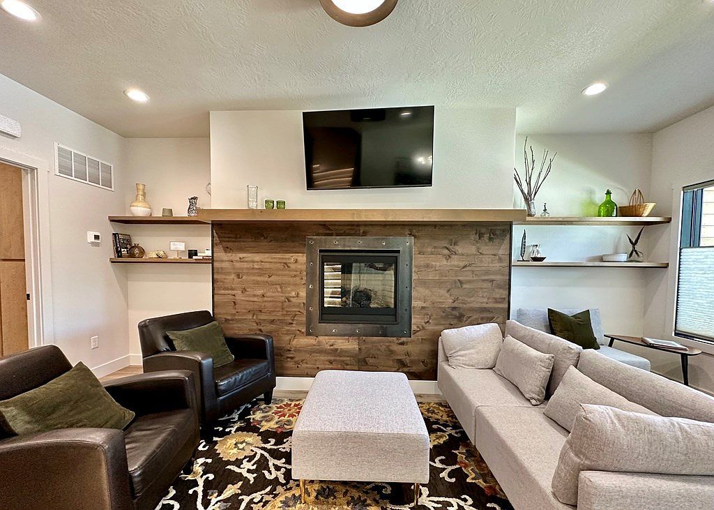 1228 12th St #4 Cody, WY 82414  | New build