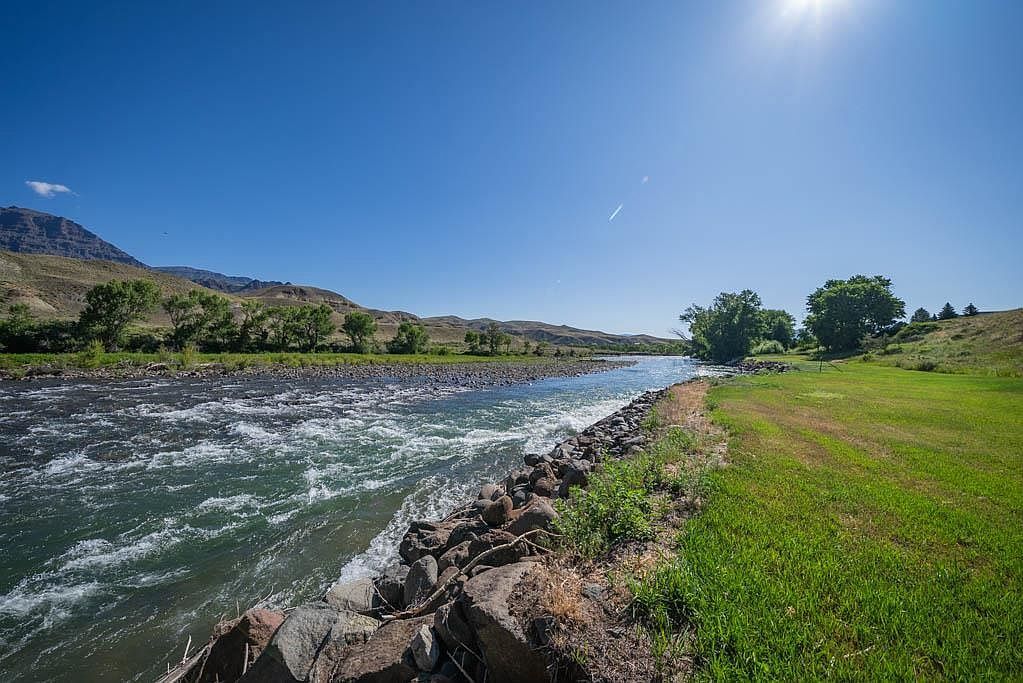 Trinity Pass #B Cody, WY 82414  | Land/Lot