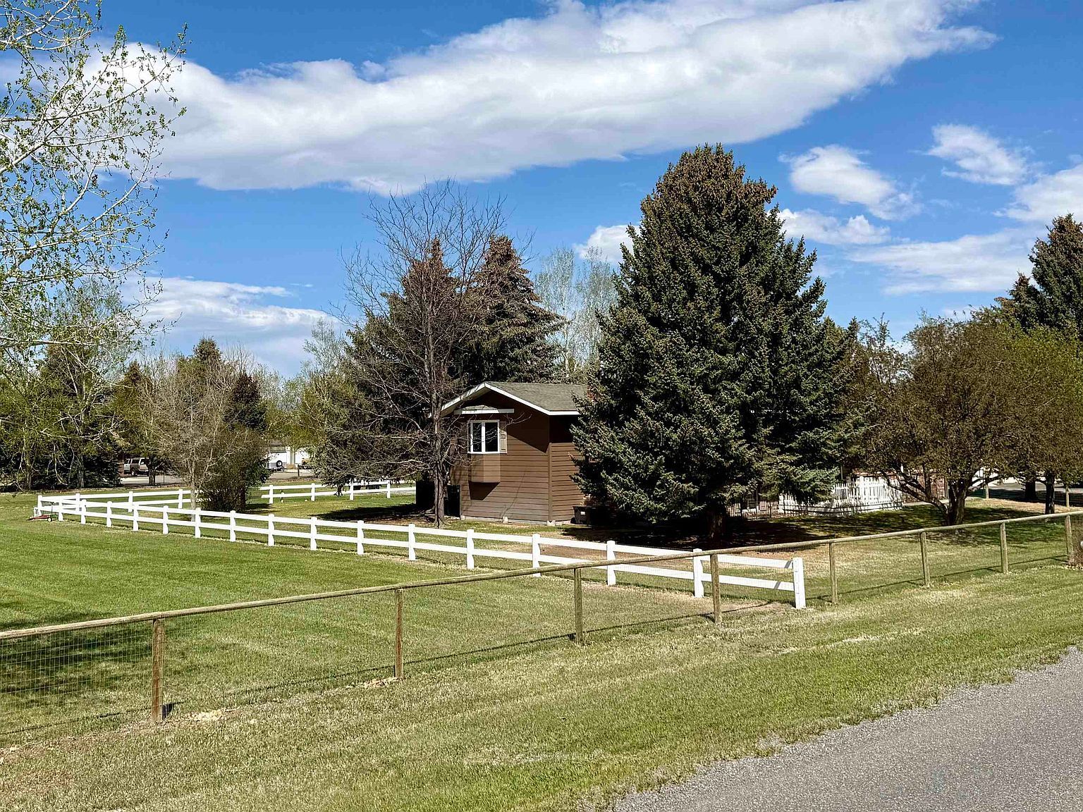 221 N 44th St Cody, WY 82414, 82414