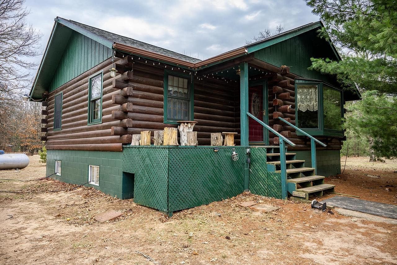 N11380 10th Ave Necedah, WI 54646  | Single Family