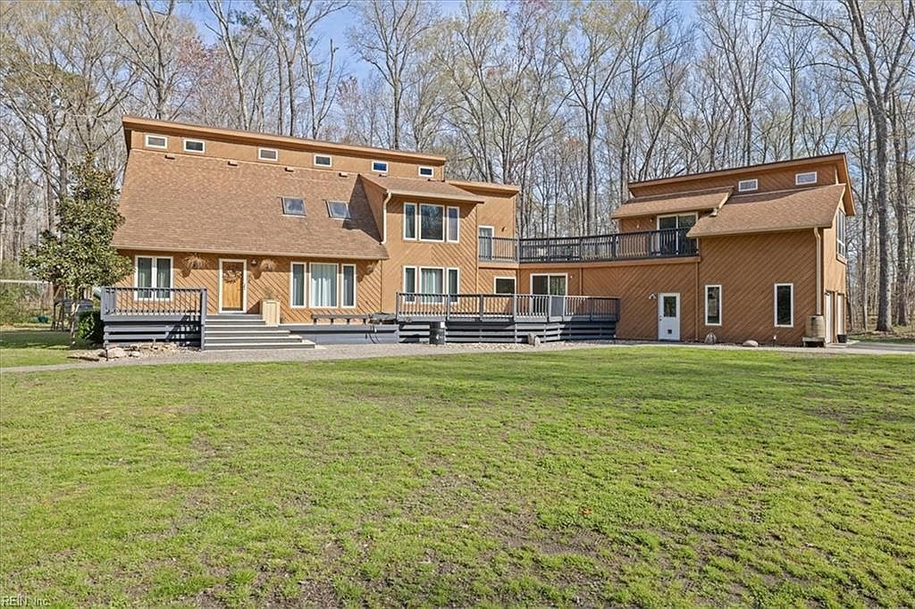 715 Paula Dr Chesapeake, VA 23322  | Single Family