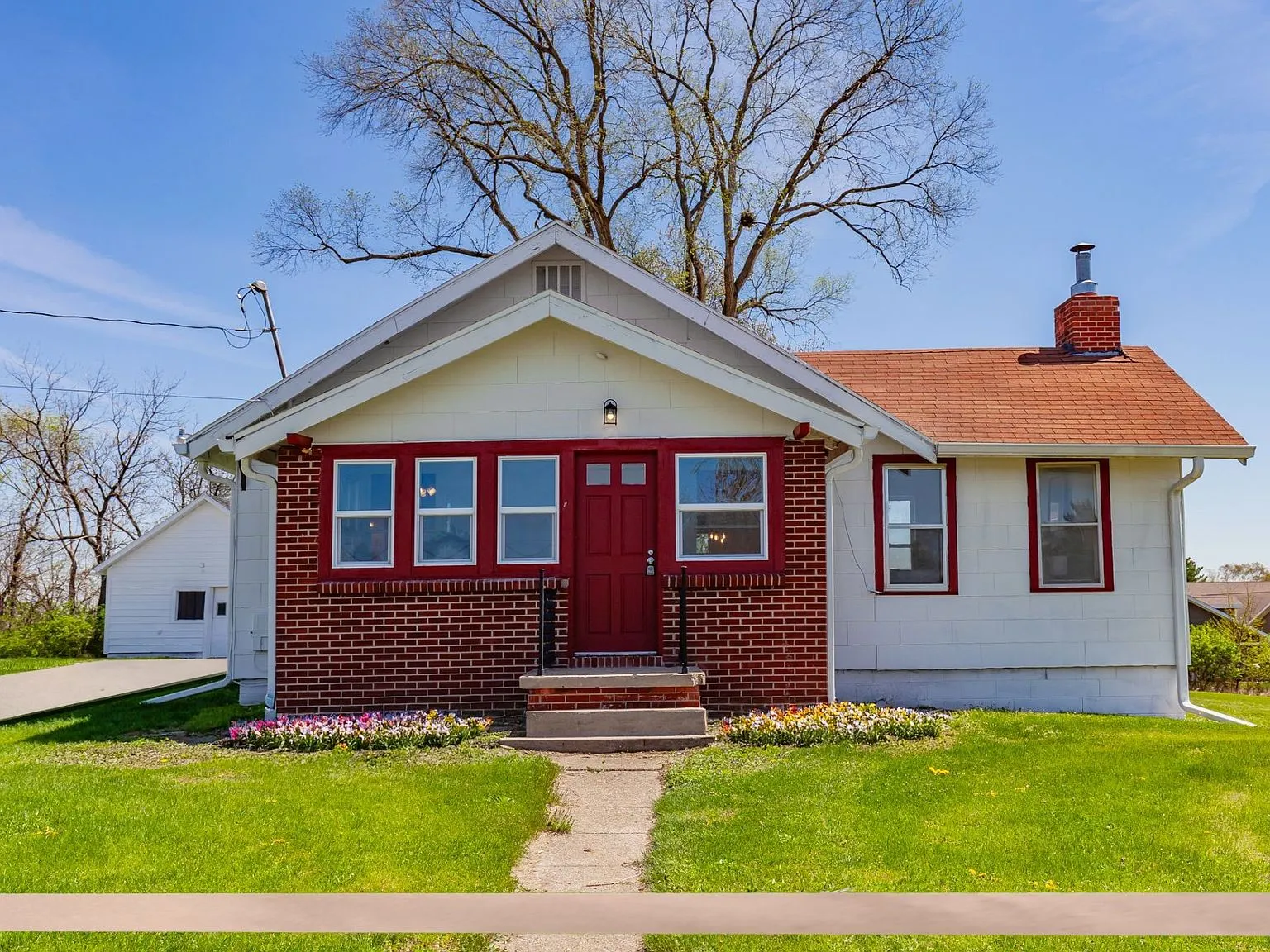 3141 SE 22nd St Des Moines, IA 50320, 50320
