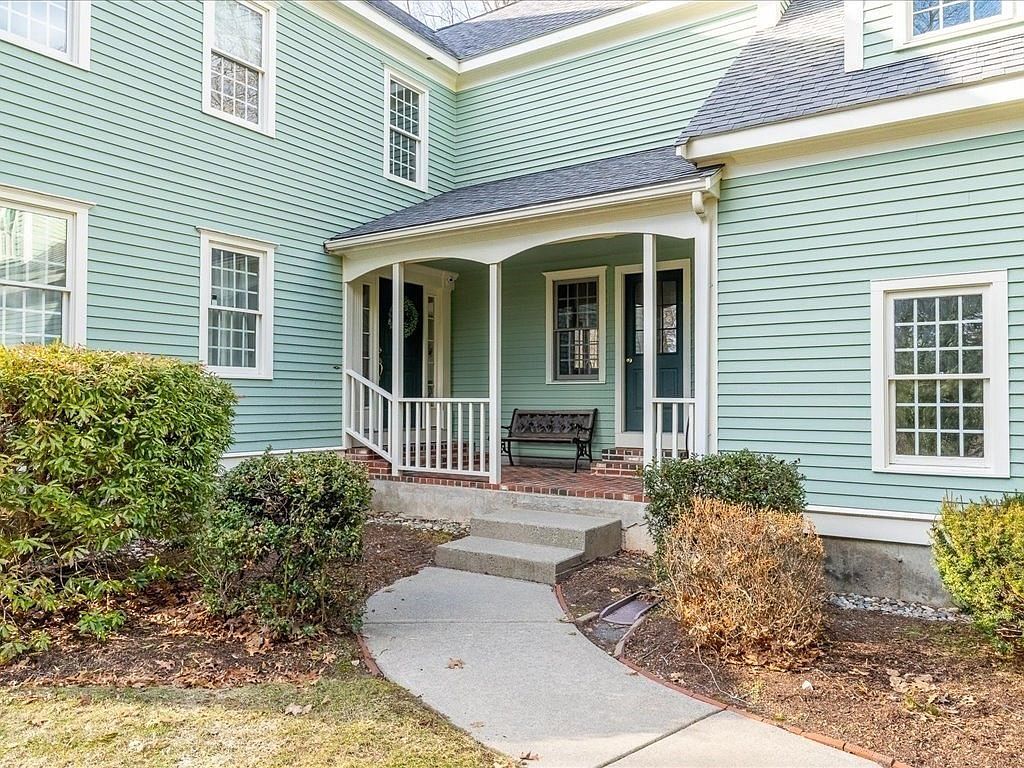 12 Fitzgerald Ln Southborough, MA 01772  | Single Family