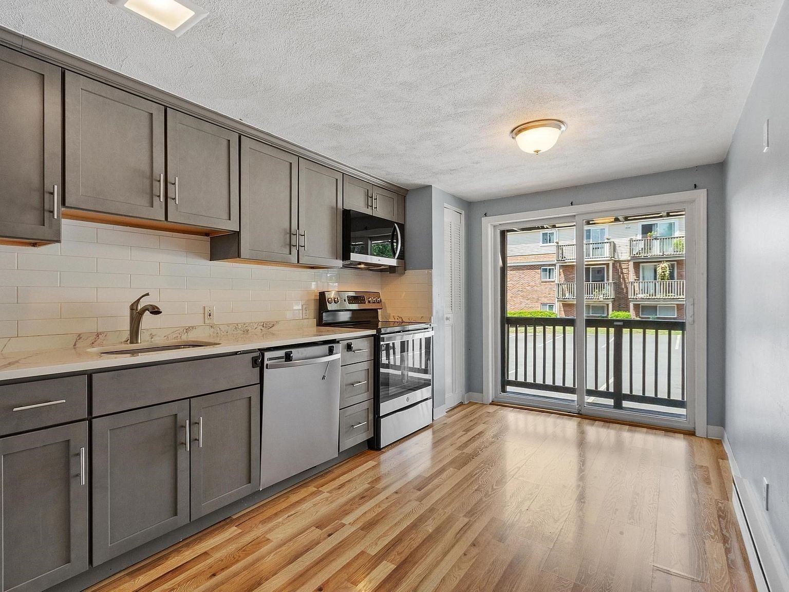 9 Wampus Ave APT 4 Acton, MA 01720, 1720