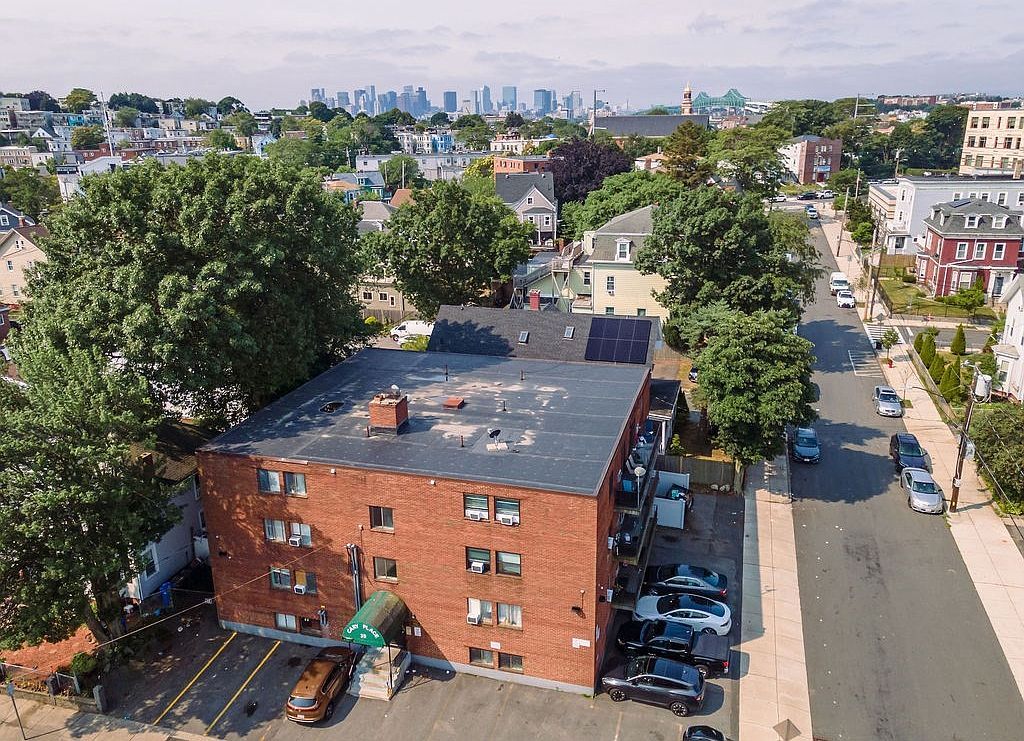 39 Cary Ave APT 14 Chelsea, MA 02150, 2150
