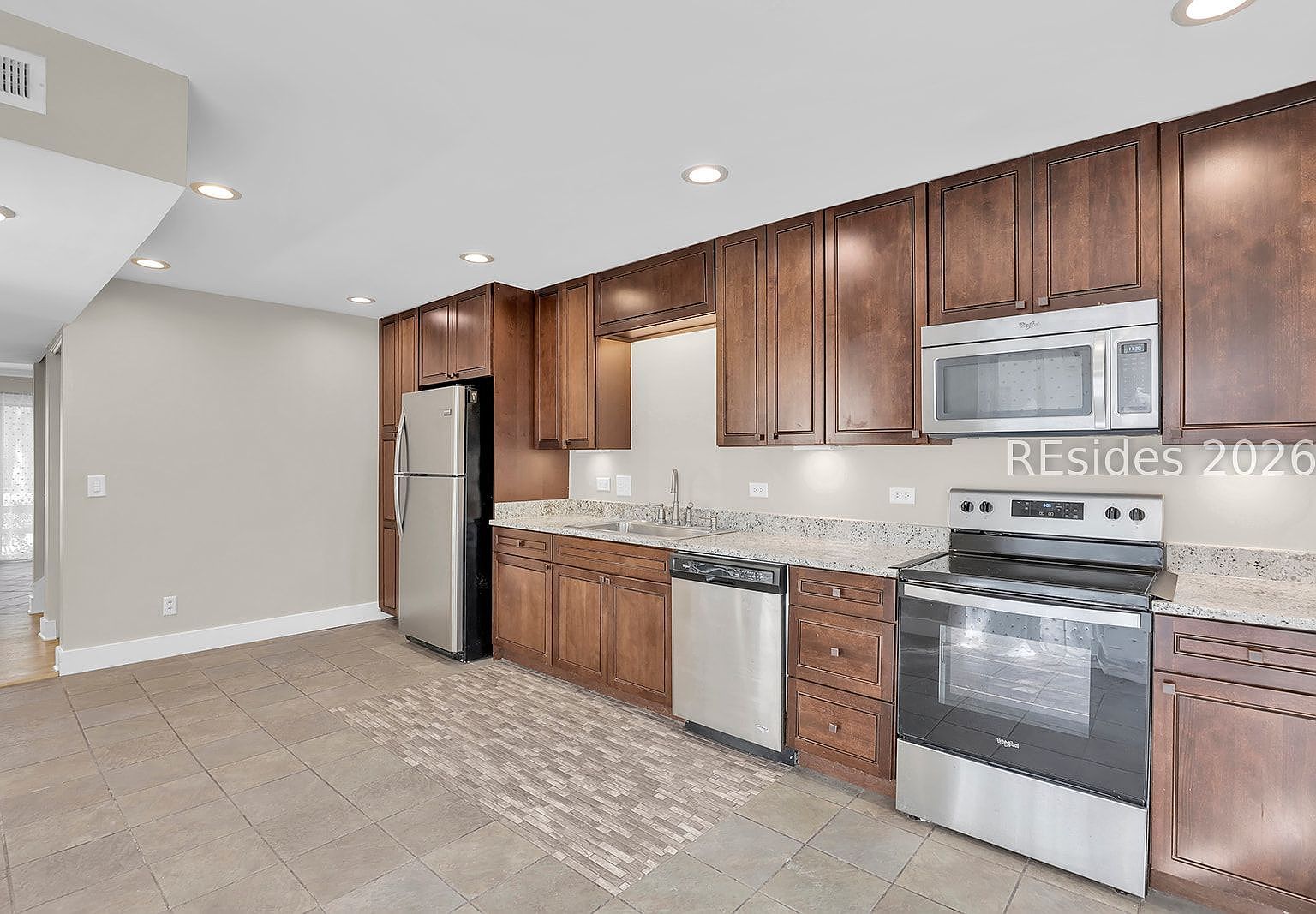 90 Gloucester Rd APT 1102 Hilton Head Island, SC 29928, 29928