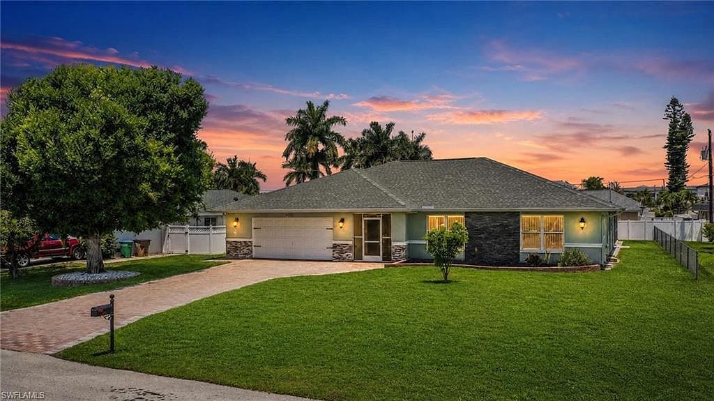 1715 SE 21st St Cape Coral, FL 33990, 33990