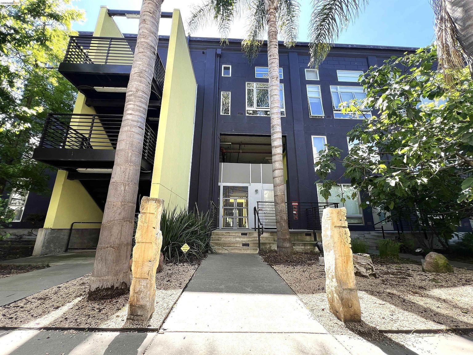 1253 Pine St Oakland, CA 94607 | New build