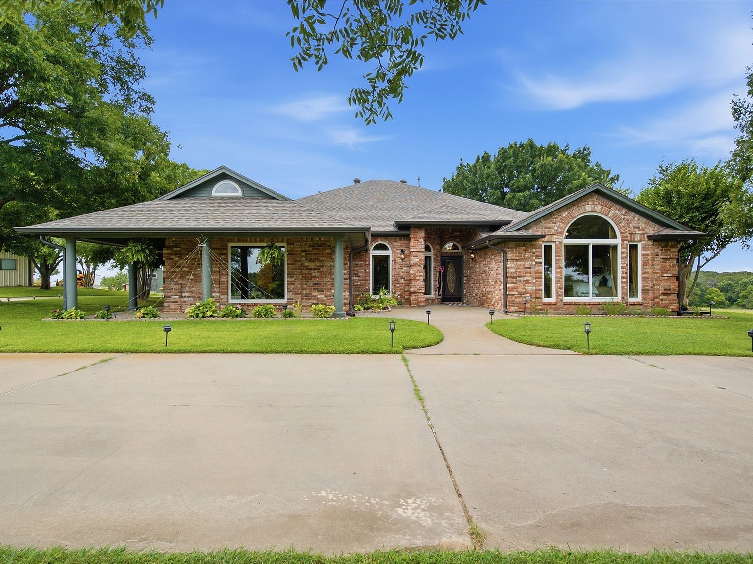 152 Fox Rd Weatherford, TX 76088, 76088