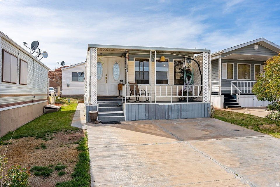 1150 W Red Pkwy #114 Washington, UT 84780  | New build