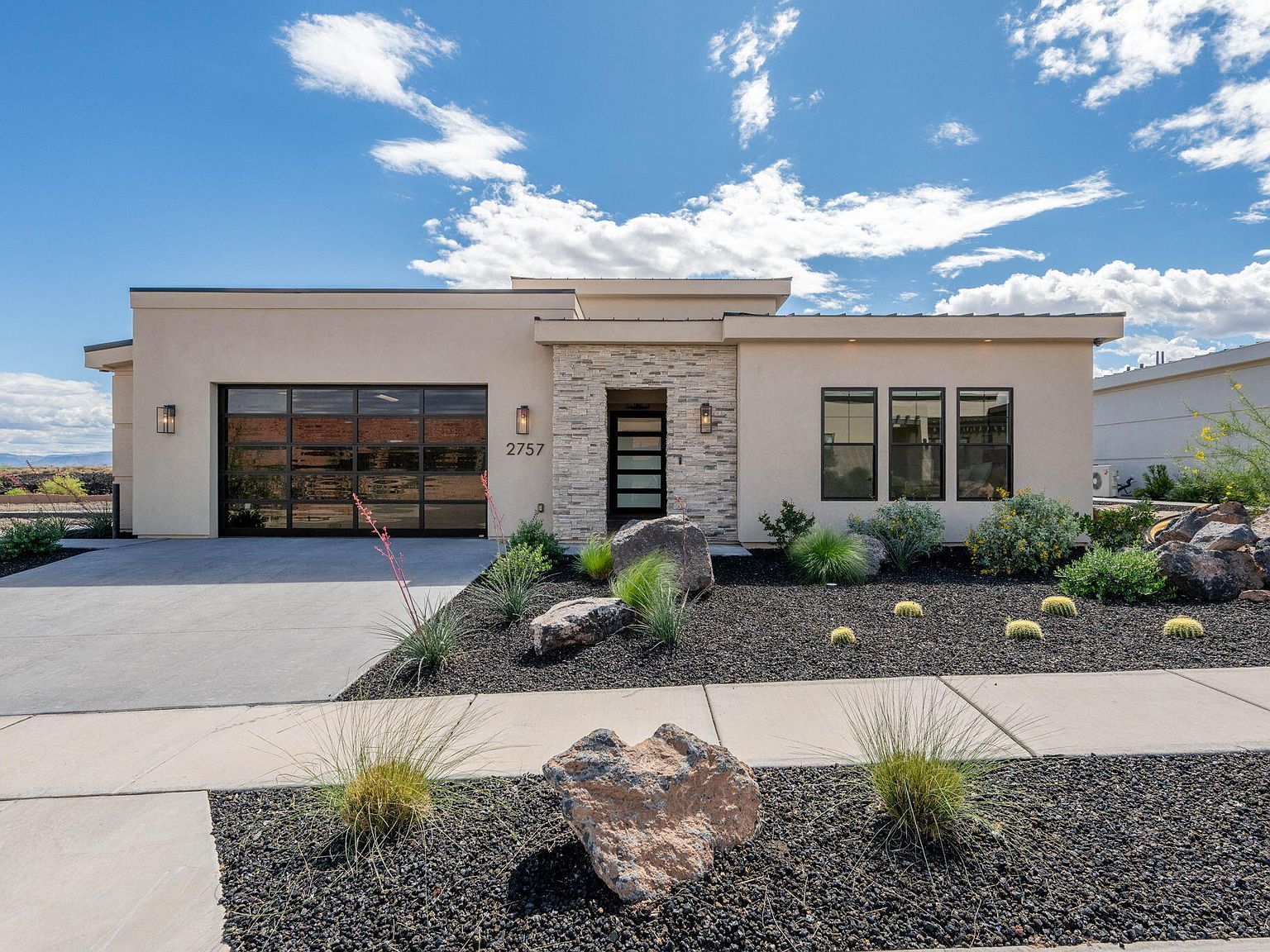 2757 W Lava Valley Way Santa Clara, UT 84765, 84765