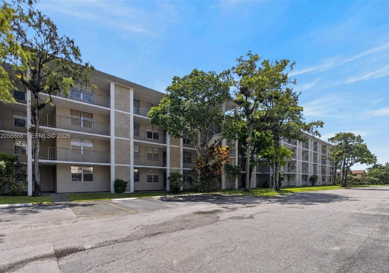 2900 NW 48th Ter APT 310 Lauderdale Lakes, FL 33313, 33313