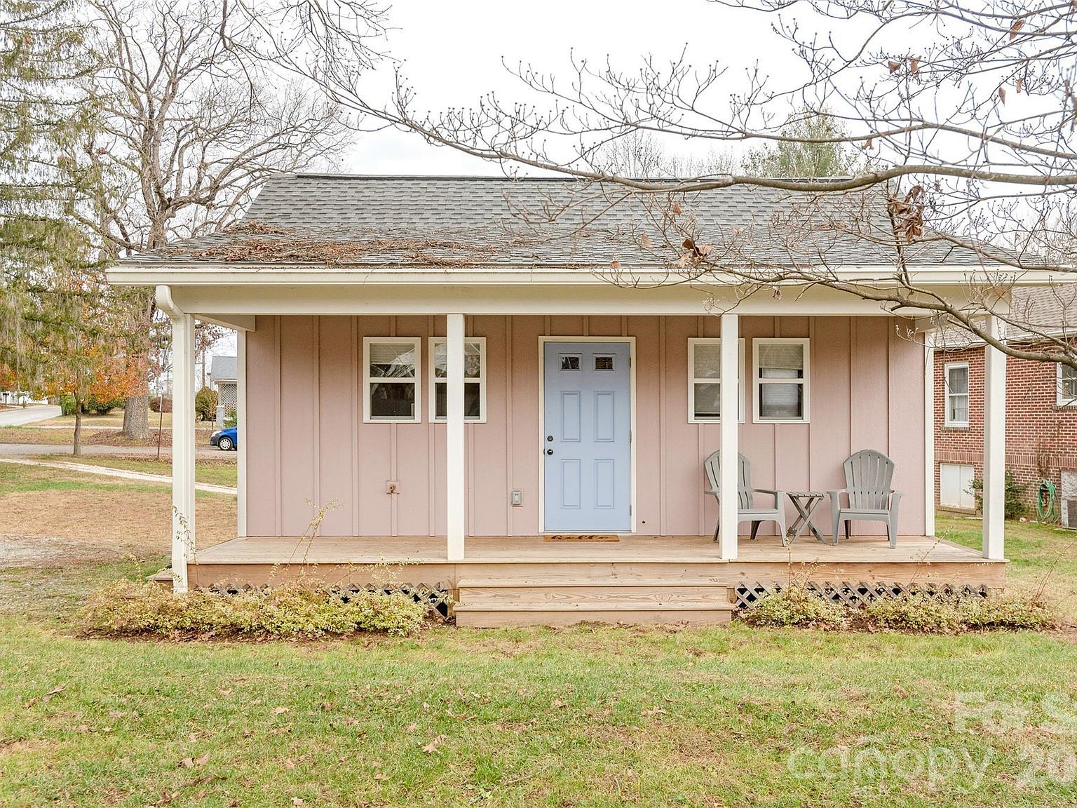 606 Ray Ave Hendersonville, NC 28792, 28792
