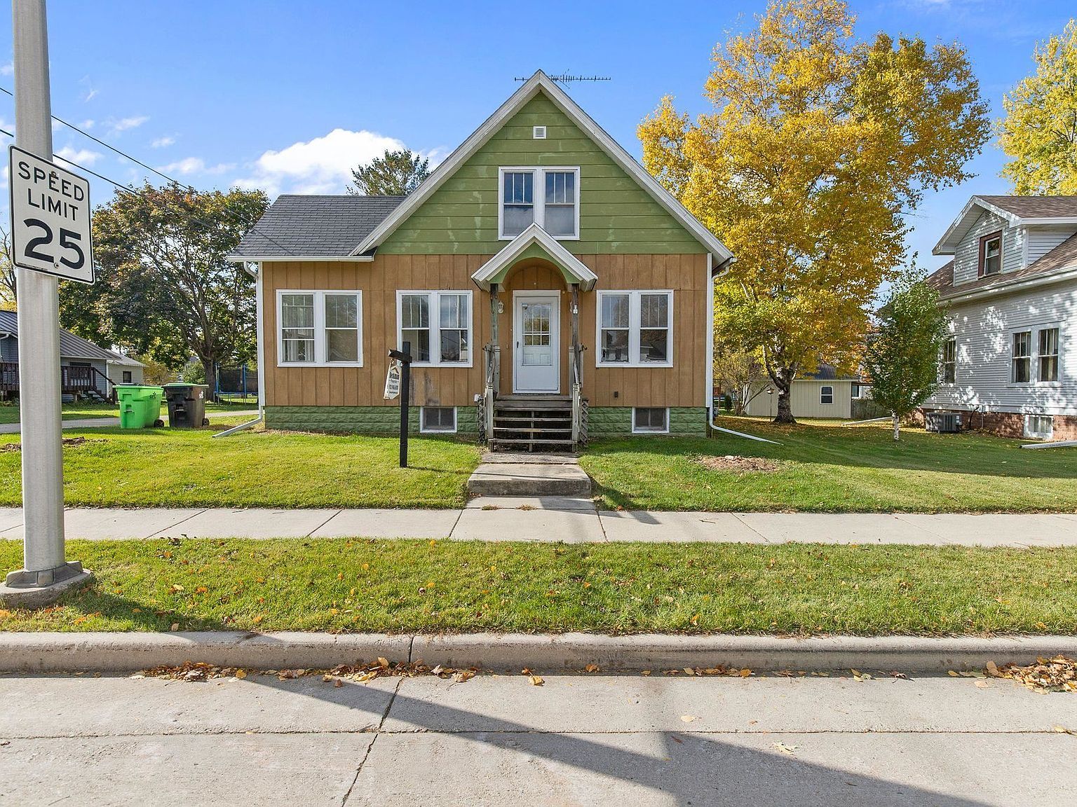 134 N Watertown St Waupun, WI 53963 - Thumbnail 2