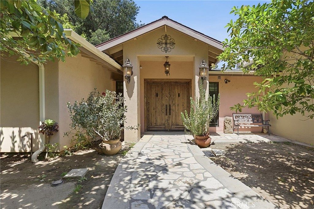 4908 Calvin Ave Tarzana, CA 91356, 91356