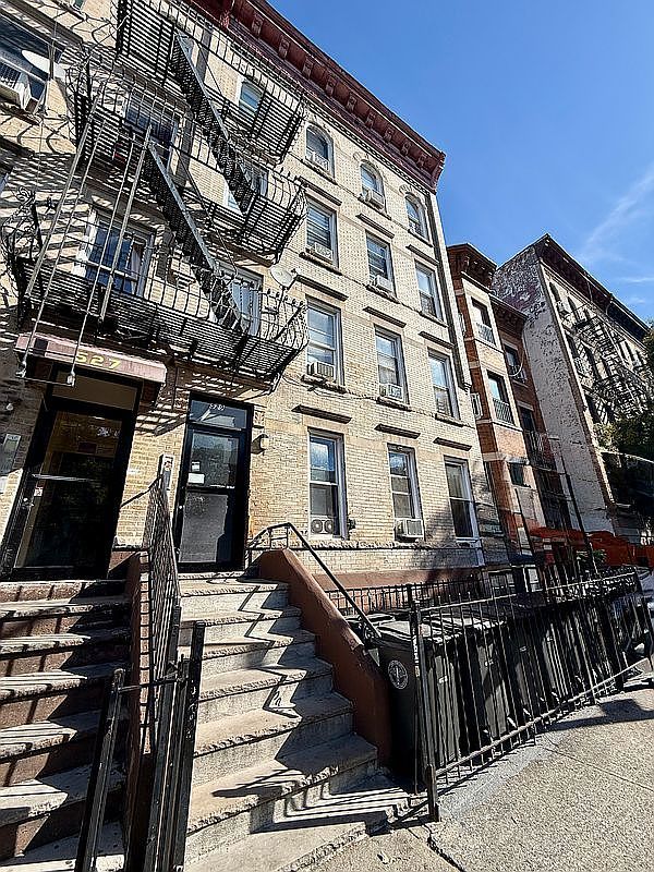 529 51st St Unit 1 Brooklyn, NY 11220, 11220
