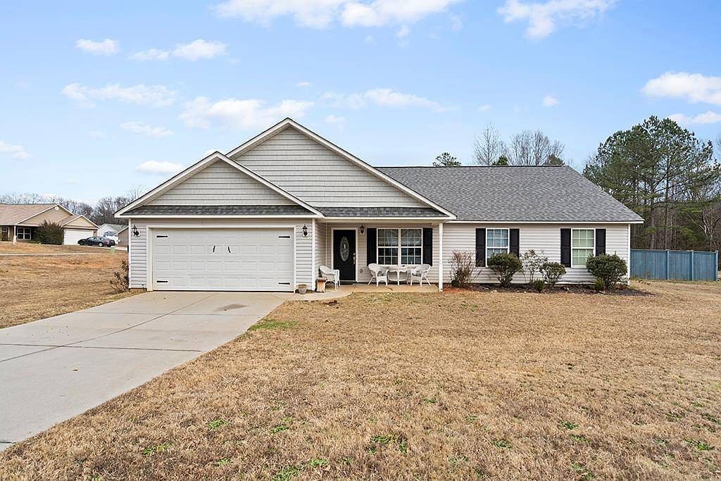 205 Amethyst Way Laurens, SC 29360 - Thumbnail 2