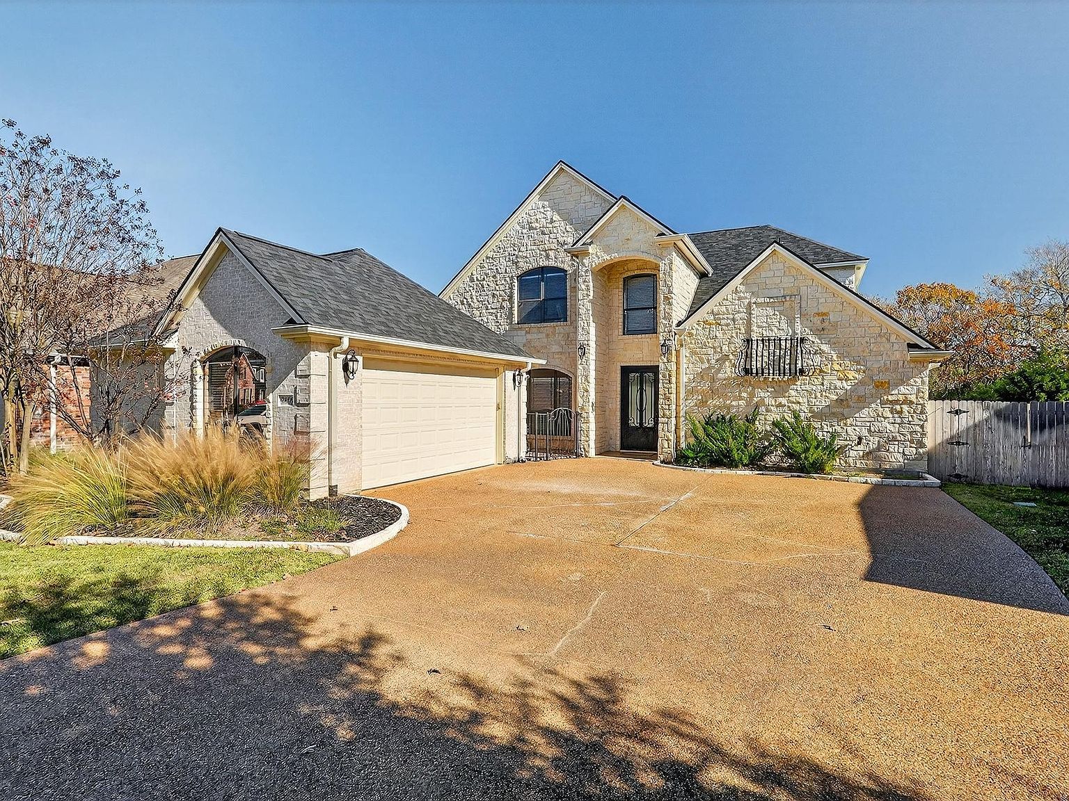 2468 Stone Castle Cir College Station, TX 77845 - Thumbnail 2