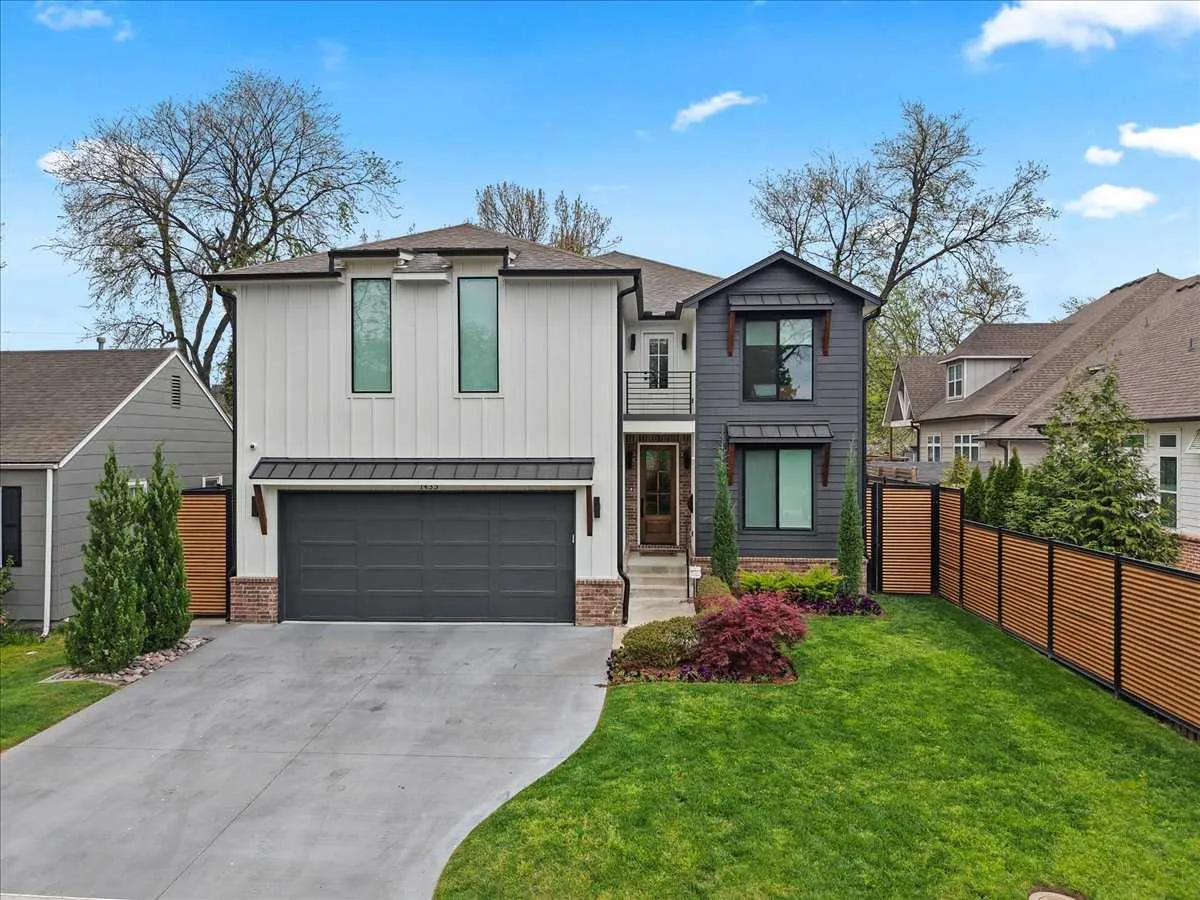 1433 East 37th Place, Tulsa, OK, USA, 74105
