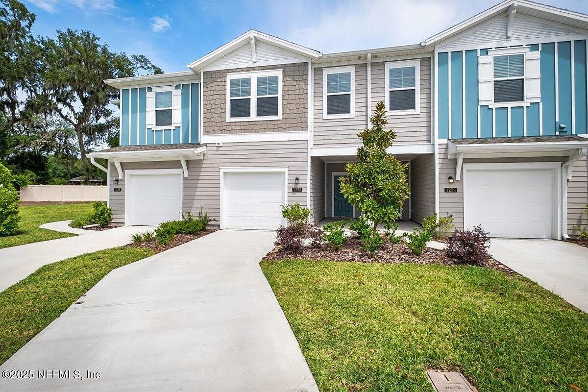 1253 Beach Dune Dr Jacksonville, FL 32233 - Thumbnail 2