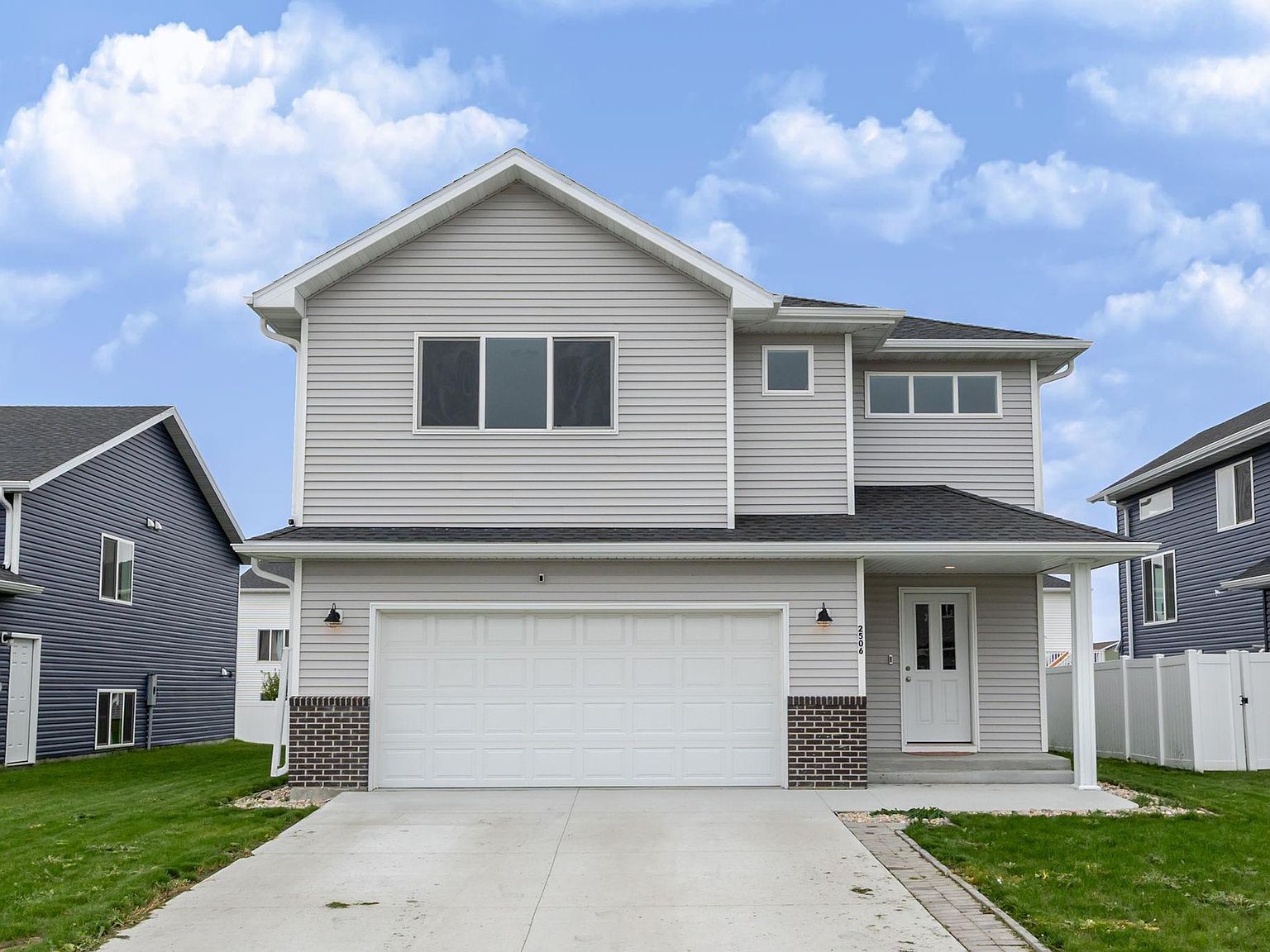 2506 Fulton Loop S Fargo, ND 58104, 58104