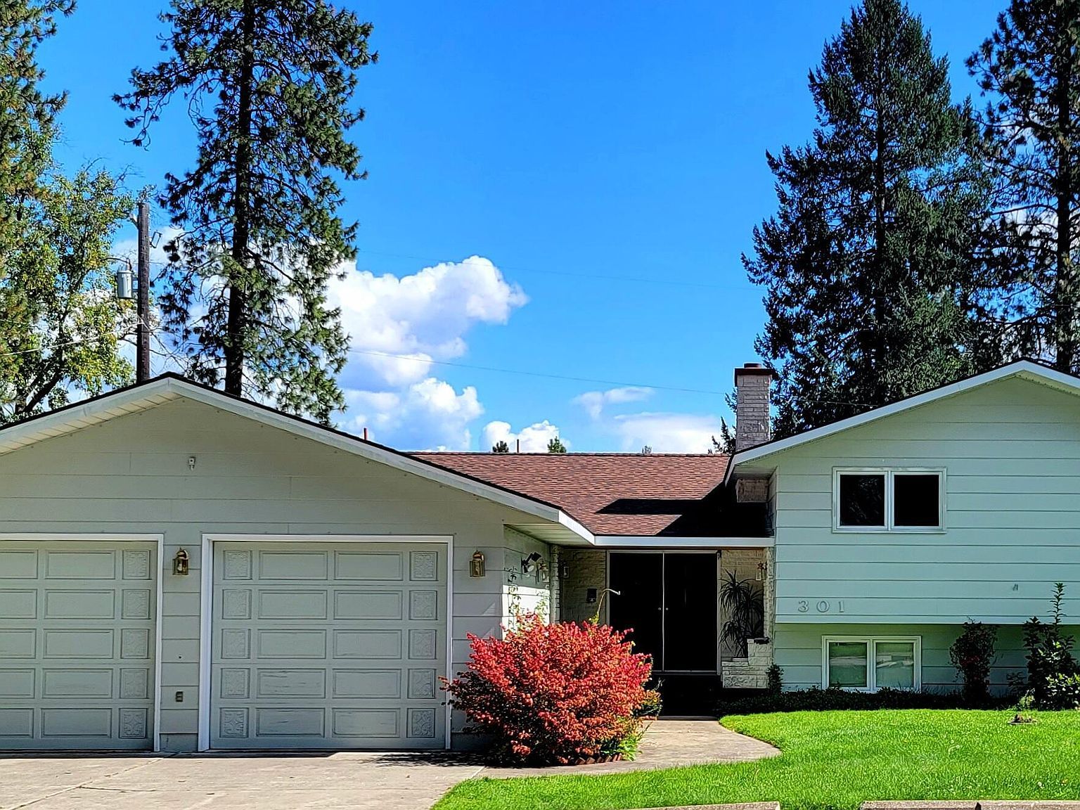 301 Woodland Dr Pinehurst, ID 83850 - Thumbnail 2