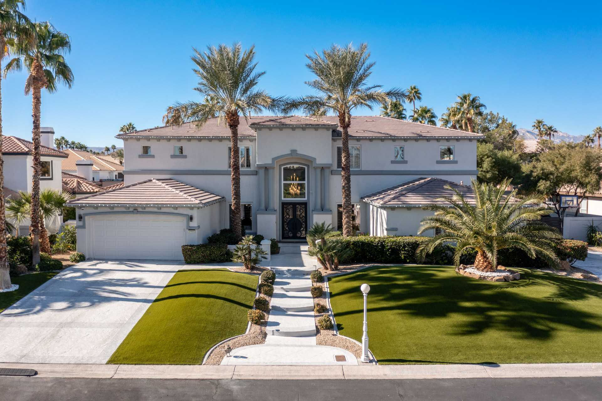 1901 Newport Bay Drive, Las Vegas, NV 89117, USA - Thumbnail 2