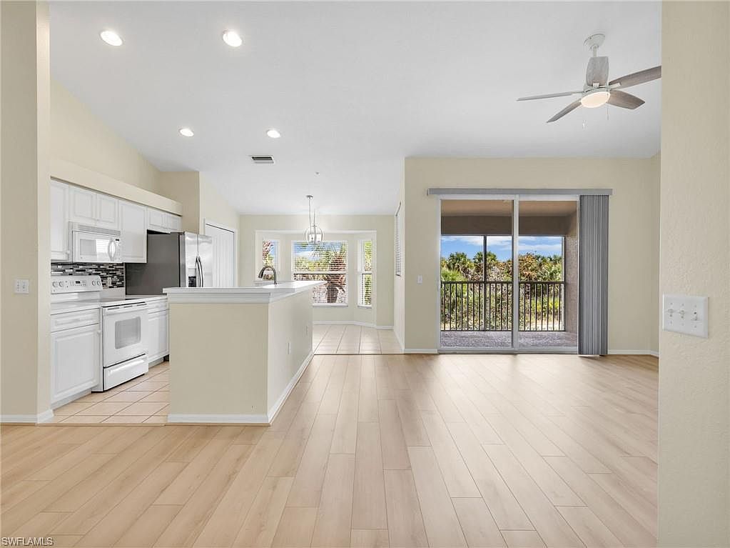 20061 Barletta Ln Unit 2625 Estero, FL 33928 - Thumbnail 2