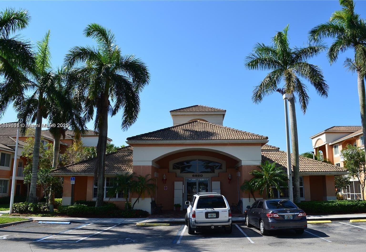 6900 SW 39th St APT 208J Fort Lauderdale, FL 33314 - Thumbnail 2