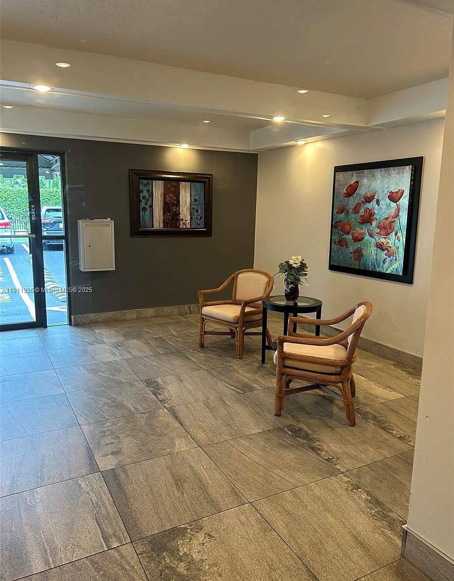 6200 NW 44th St APT 312 Fort Lauderdale, FL 33319 - Thumbnail 2