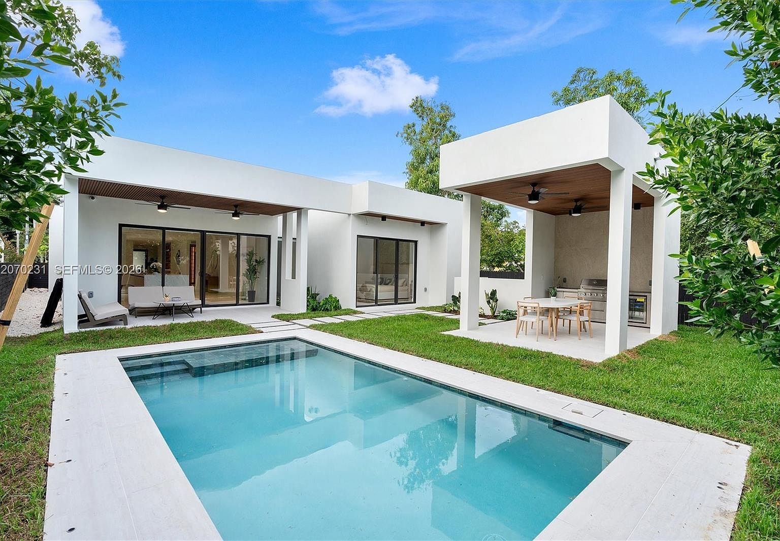 1844 SW 24th Ter Miami, FL 33145, 33145