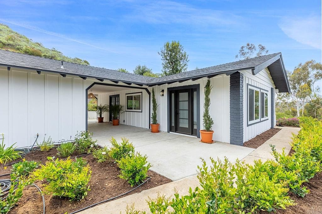 3346 Laurashawn Ln Escondido, CA 92026, 92026