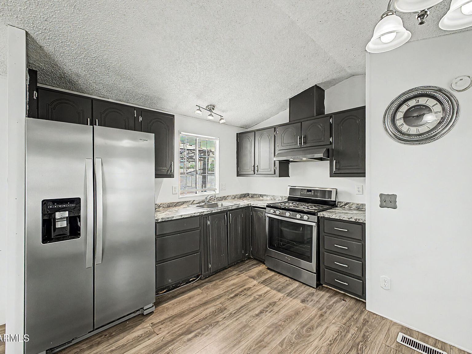 303 E SOUTH MOUNTAIN Avenue #88 Phoenix, AZ 85042, 85042