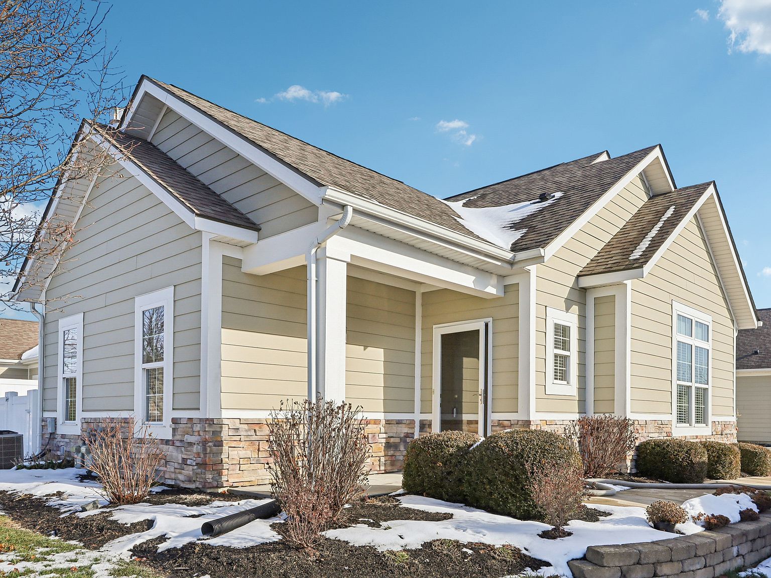 1091 Distinctive Way Greenfield, IN 46140 - Thumbnail 2