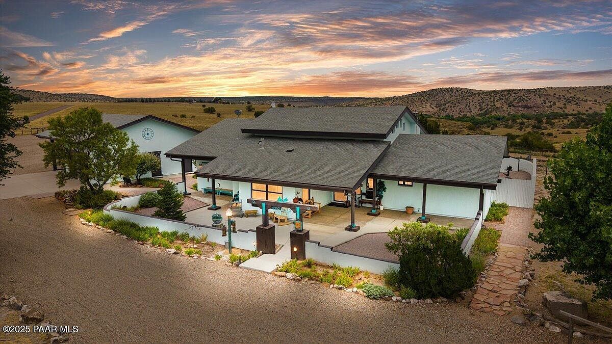 1256 E Reata Trl Paulden, AZ 86334 - Thumbnail 2