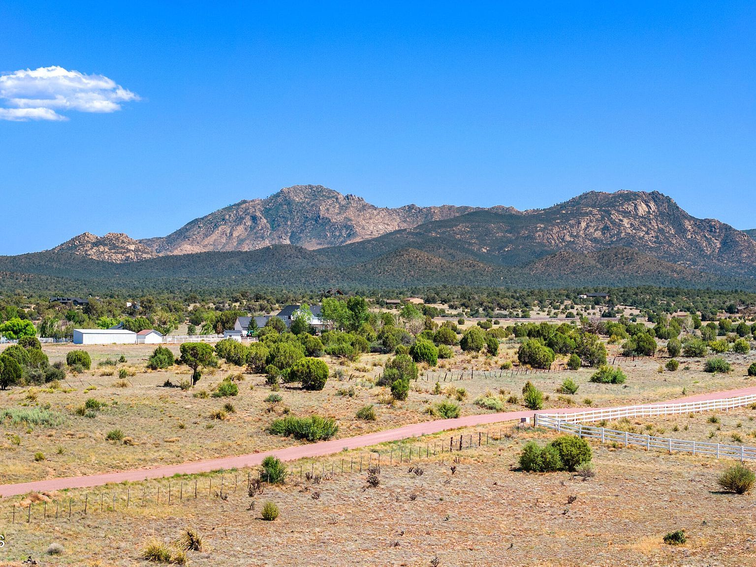 13472 N Walking Y Ln Prescott, AZ 86305 - Thumbnail 2