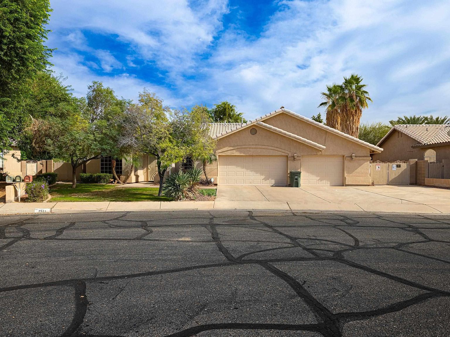 2521 S 36th Dr Yuma, AZ 85364 - Thumbnail 2