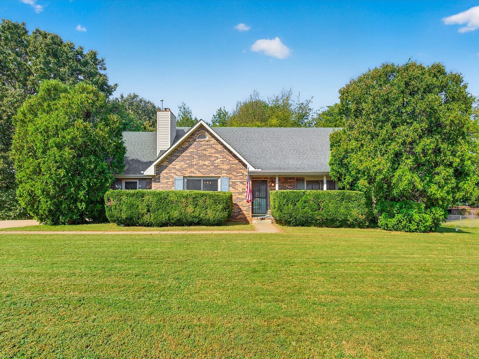 2220 Jan Dr Clarksville, TN 37043, 37043