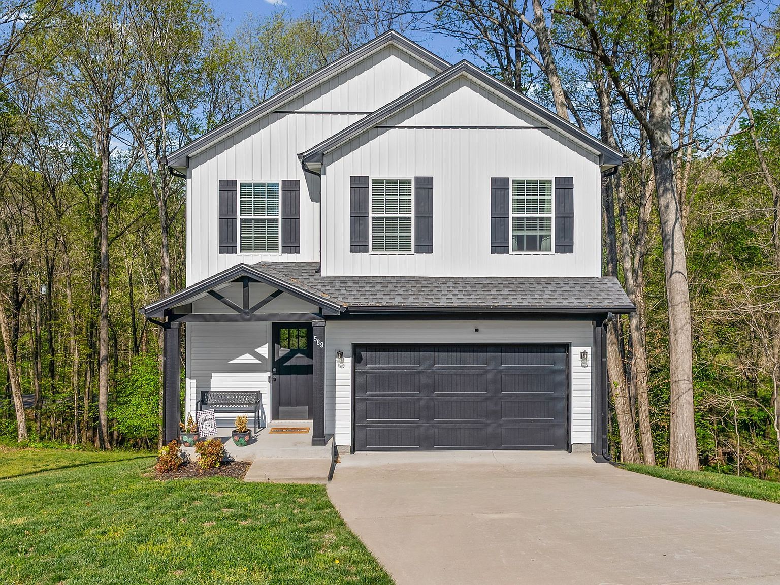589 Briarwood Dr Clarksville, TN 37040, 37040