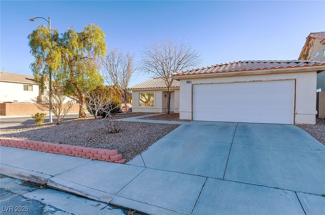 5404 Lonesome Biker Ln Las Vegas, NV 89113 - Thumbnail 2