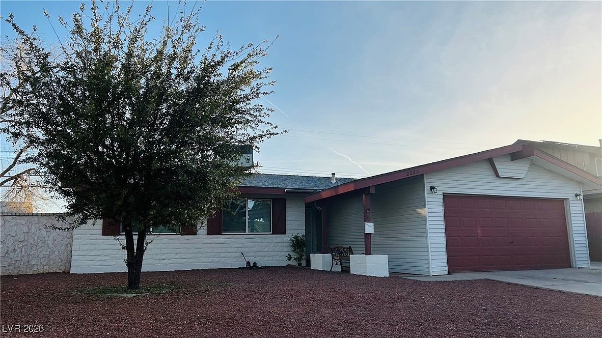 2221 Palora Ave Las Vegas, NV 89169 - Thumbnail 2