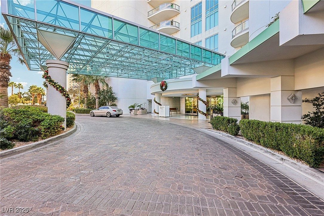 222 Karen Ave Unit 2608 Las Vegas, NV 89109 - Thumbnail 2