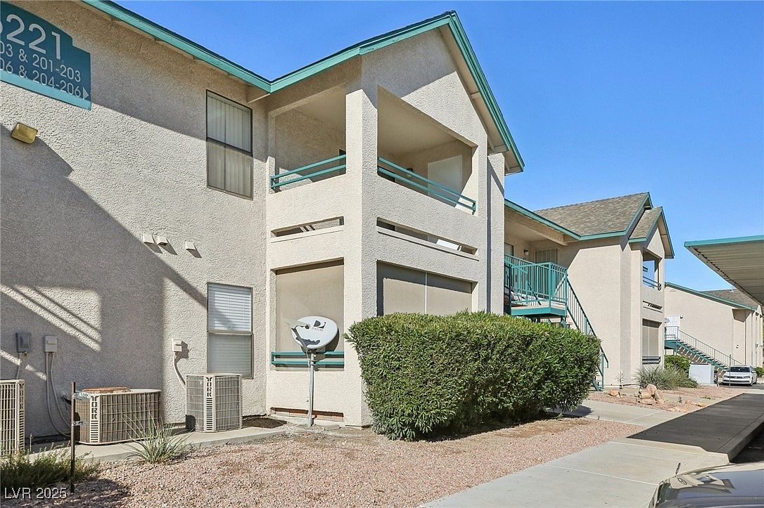 5221 Lindell Rd Unit 202 Las Vegas, NV 89118 - Thumbnail 2